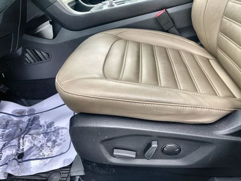 Used 2024 Ford Edge SEL w/ Convenience Package image 16