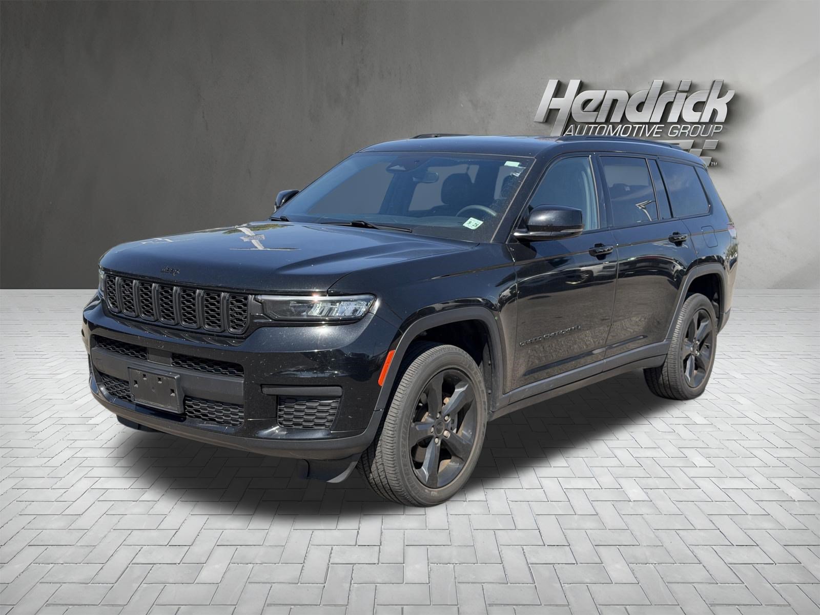 Used 2023 Jeep Grand Cherokee L Laredo AWD/4WD image 5