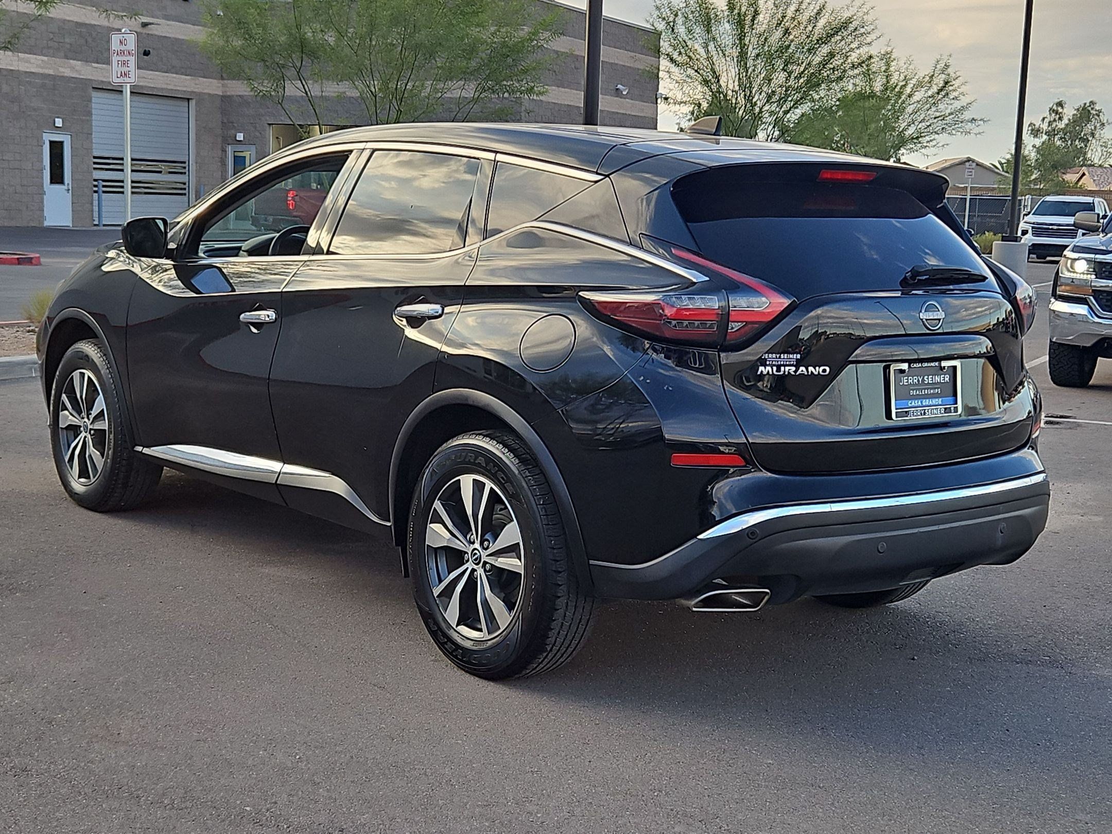 Used 2023 Nissan Murano S FWD image 3