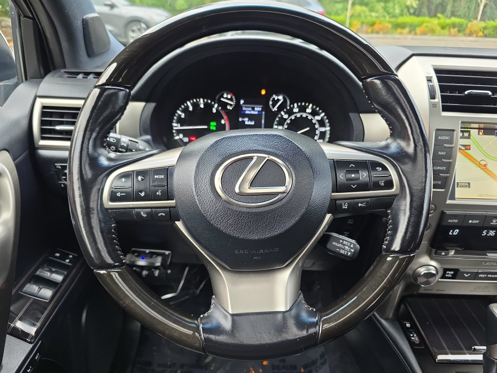 Used 2021 Lexus GX 460 Premium w/ Accessory Package AWD/4WD image 19