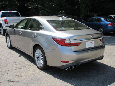 Used 2017 Lexus ES 350 w/ Premium Package FWD image 7