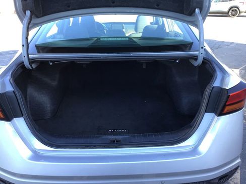 Used 2024 Nissan Altima 2.5 SV image 29