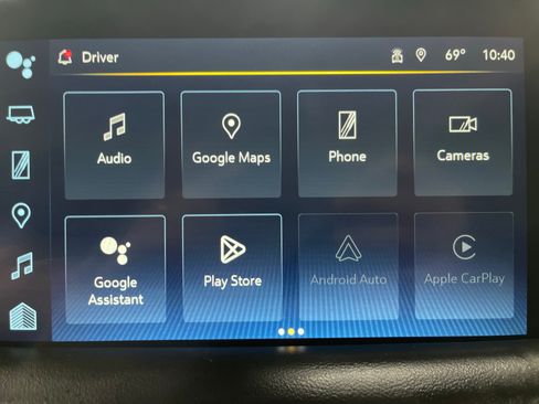 Used 2024 Chevrolet Suburban Premier AWD/4WD image 23