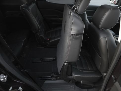 Used 2017 GMC Acadia Denali w/ Technology Package image 23