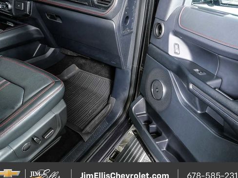 Used 2022 Ford Expedition Limited image 26