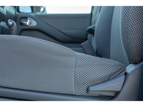 Used 2014 Nissan Frontier SV w/ SV Value Truck Package image 16