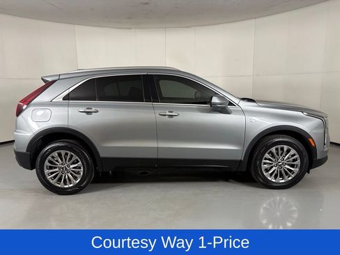 Used 2024 Cadillac XT4 Premium Luxury AWD/4WD image 12