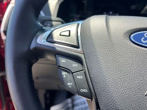Certified 2024 Ford Edge SEL w/ Convenience Package AWD/4WD image 9