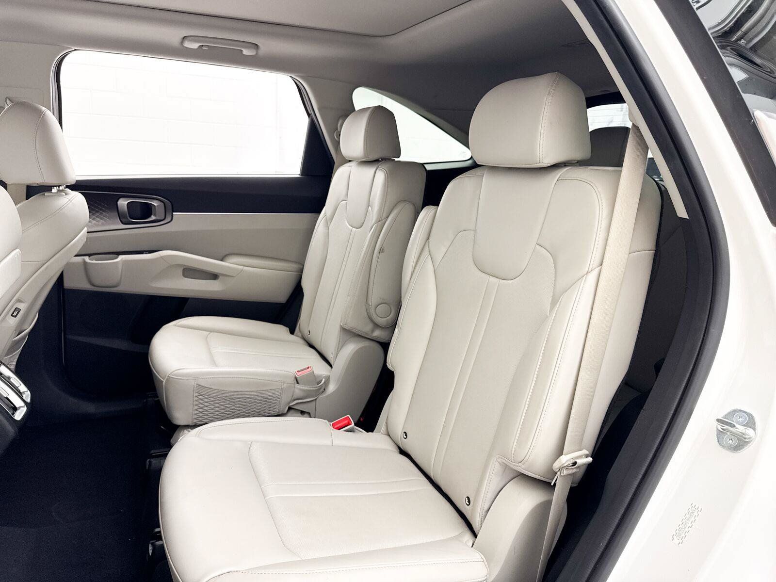 Used 2023 Kia Sorento EX w/ Panoramic Sunroof Package FWD image 33