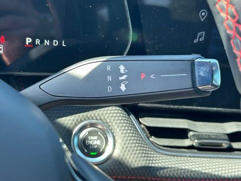 Used 2025 Chevrolet Equinox RS FWD image 27