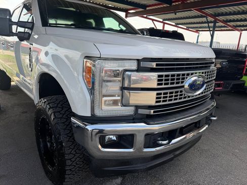 Used 2019 Ford F350 Platinum w/ Platinum Ultimate Package AWD/4WD image 27