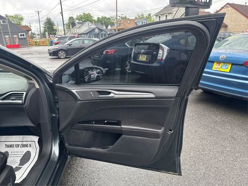 Used 2013 Ford Fusion Titanium image 21