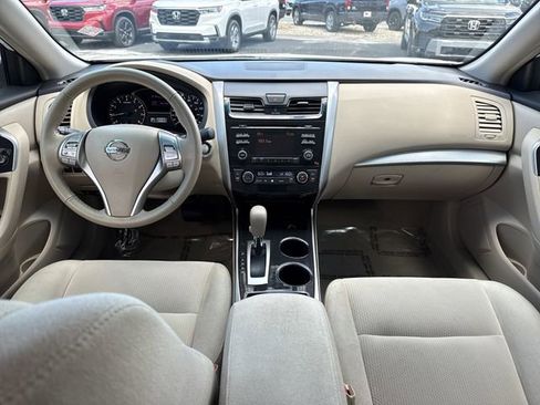 Used 2013 Nissan Altima 2.5 SV image 19