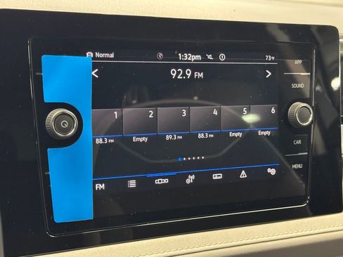 New 2025 Volkswagen Taos SE image 25