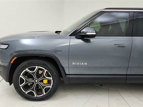 Used 2024 Rivian R1S Adventure image 9