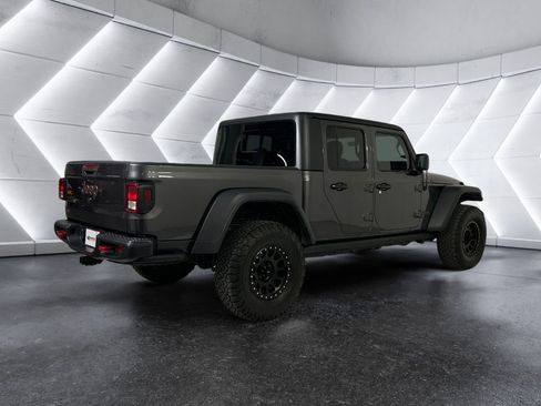 Used 2023 Jeep Gladiator Rubicon w/ Cold Weather Group AWD/4WD image 4