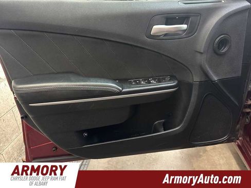 Used 2017 Dodge Charger SXT image 7