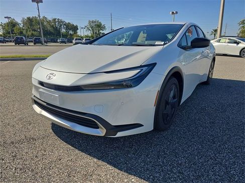 New 2026 Toyota Prius Plug-In Hybrid image 8