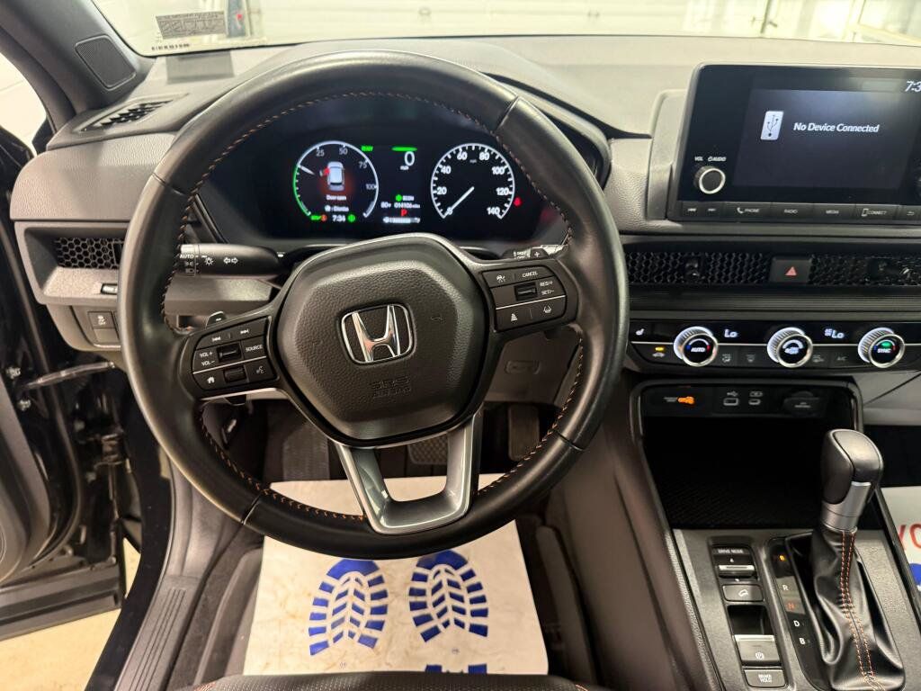 Used 2025 Honda CR-V Sport image 26