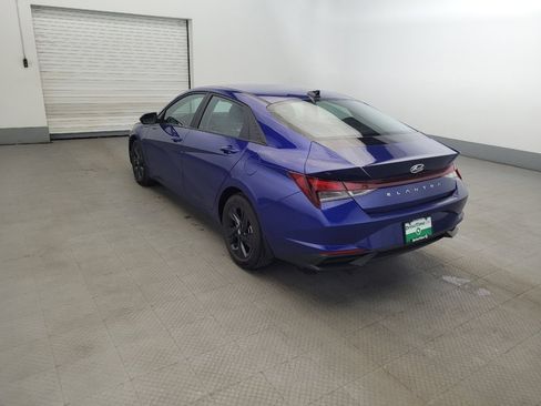 Used 2023 Hyundai Elantra SEL FWD image 5