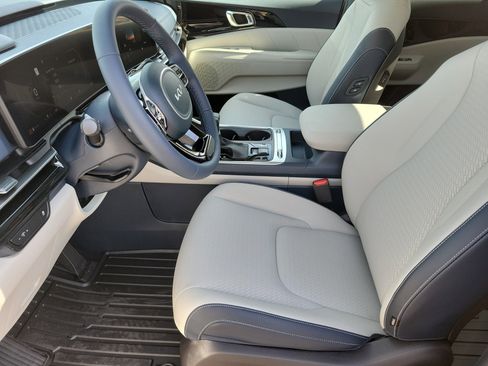 New 2026 Kia Carnival SX Prestige image 3