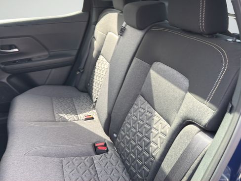 Certified 2025 Nissan Kicks SV w/ SV Premium Package FWD image 36