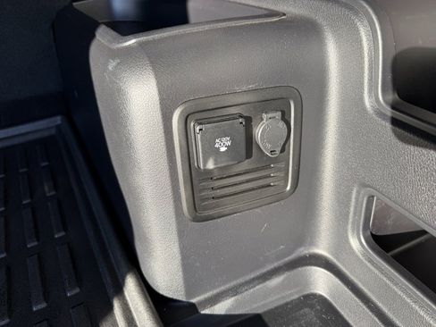 Used 2024 Toyota 4Runner TRD Off-Road image 33