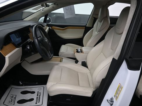 Used 2019 Tesla Model X 100D image 24
