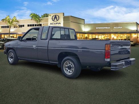 Used 1991 Nissan Pickup 2WD King Cab image 7