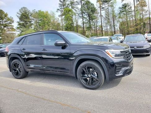 New 2026 Volkswagen Atlas Cross Sport SEL R-Line AWD/4WD image 3