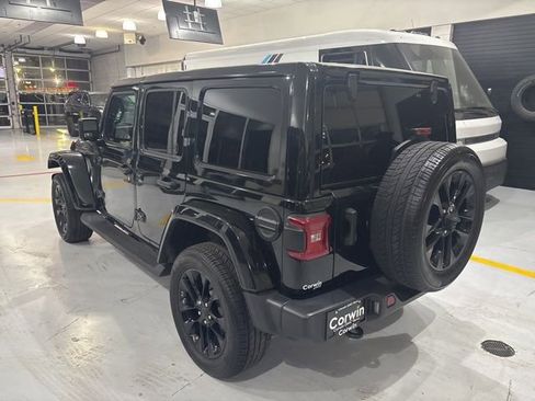 Used 2021 Jeep Wrangler Unlimited Sahara AWD/4WD image 6