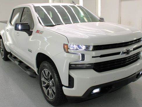 Used 2020 Chevrolet Silverado 1500 RST AWD/4WD image 12
