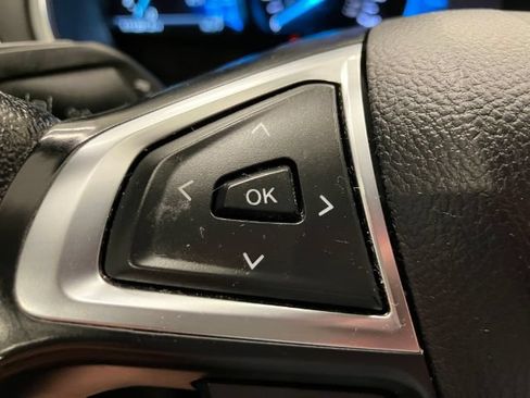 Used 2021 Ford Edge Titanium AWD/4WD image 33