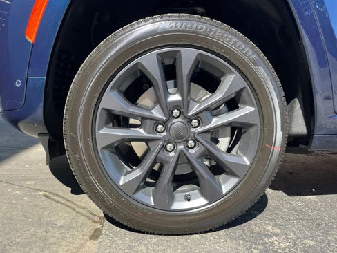 New 2026 Jeep Grand Cherokee L Limited AWD/4WD image 32