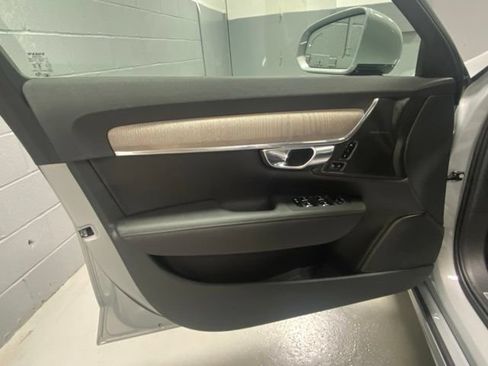 Used 2025 Volvo S90 B6 Plus AWD/4WD image 7