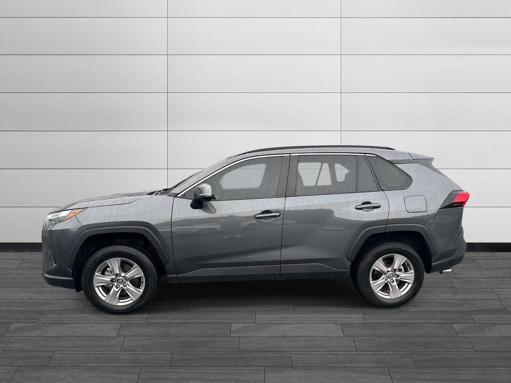 Used 2025 Toyota RAV4 XLE AWD/4WD image 6