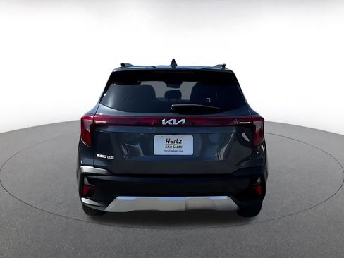 Used 2025 Kia Seltos S image 12