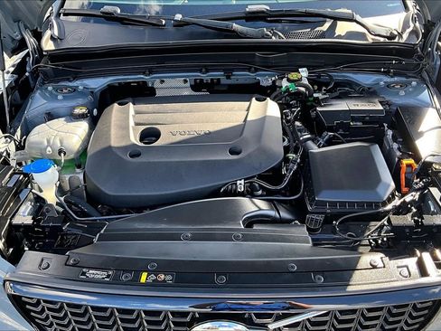 Used 2023 Volvo XC40 B5 Plus w/ Driver Assist Package image 32