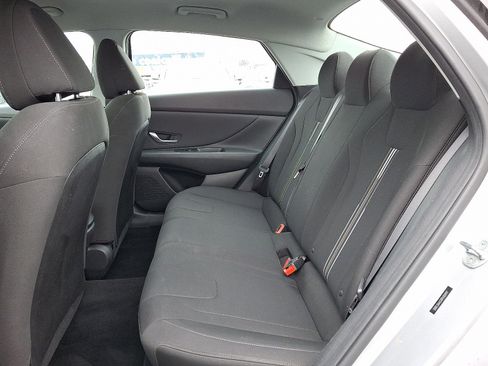 Certified 2023 Hyundai Elantra SEL w/ Convenience Package image 10