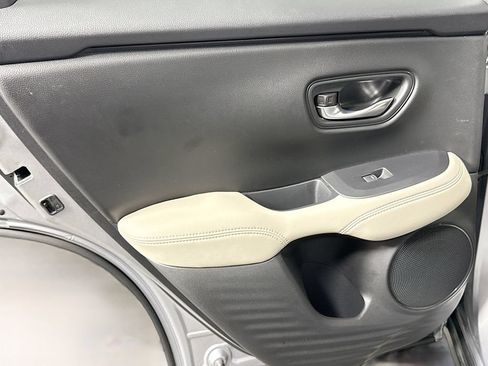 Certified 2024 Honda HR-V LX image 26