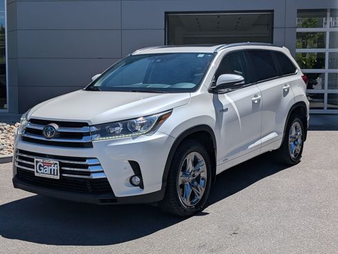Used 2018 Toyota Highlander Limited Platinum AWD/4WD image 8