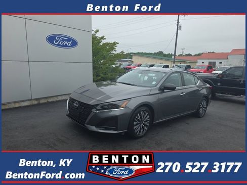 Used 2025 Nissan Altima 2.5 SV FWD image 1