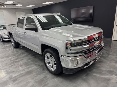 Used 2018 Chevrolet Silverado 1500 LTZ w/ Sport Package AWD/4WD image 4