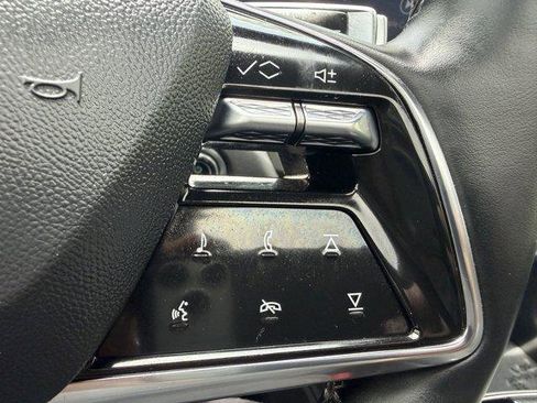 Used 2024 Cadillac Lyriq Luxury AWD/4WD image 23