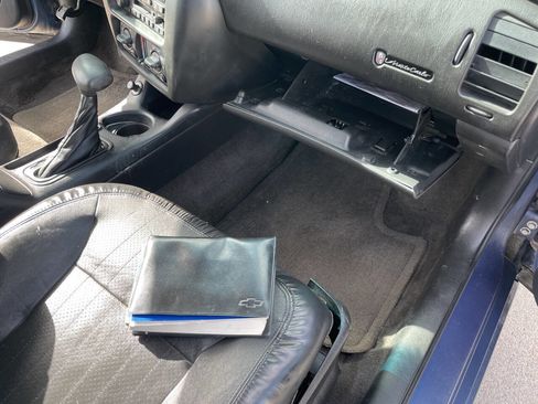 Used 2000 Chevrolet Monte Carlo SS w/ Preferred Equipment Group image 25