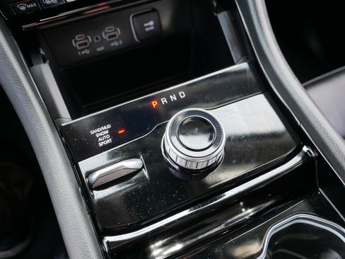 Used 2023 Jeep Grand Cherokee L Limited w/ Trailer Tow Group (B) image 24