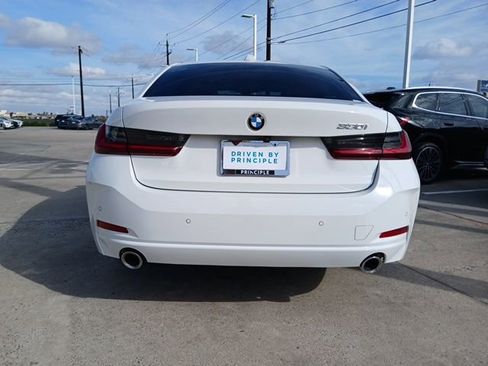 Used 2024 BMW 330i Sedan w/ Convenience Package RWD image 8