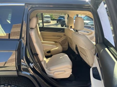 Used 2021 Jeep Grand Cherokee L Limited AWD/4WD image 27