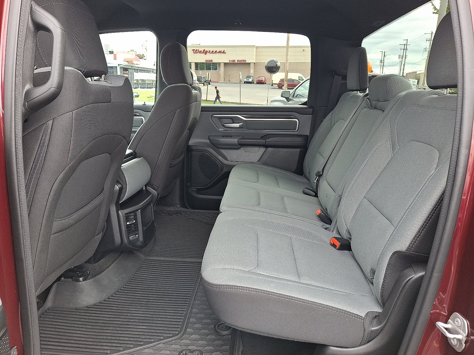 Used 2022 RAM 1500 Big Horn AWD/4WD image 10
