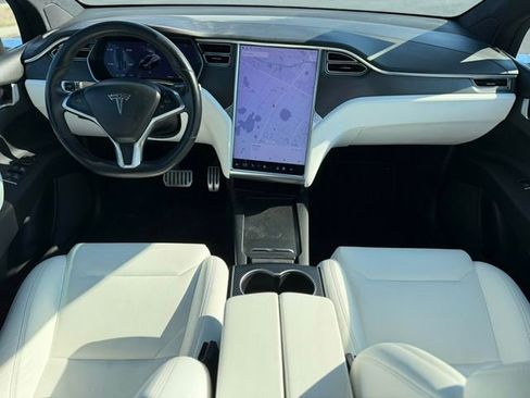 Used 2018 Tesla Model X P100D image 9